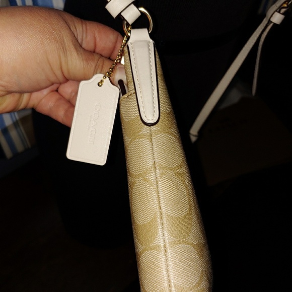 NWT Signature Crossbody with Pouch - Picture 5 of 7